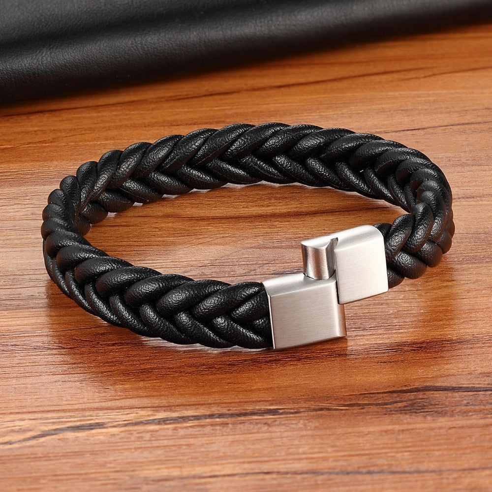 Pulsera de Cuero Negro Biker Iron & Leather